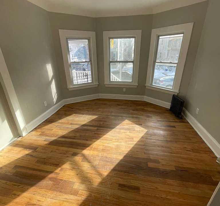1st image of 47 N 16th St #1F