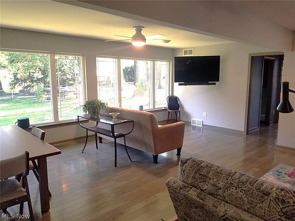 5th image of 546 Woodland Dr