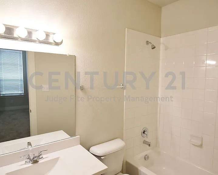 1665 Sheldon Dr — Photo 10