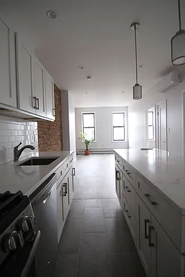 Rented by Nooklyn NYC LLC | media 11