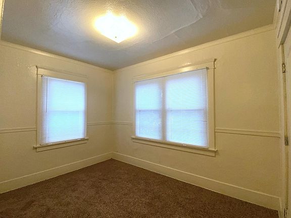 2nd image of 390 Newport Ave