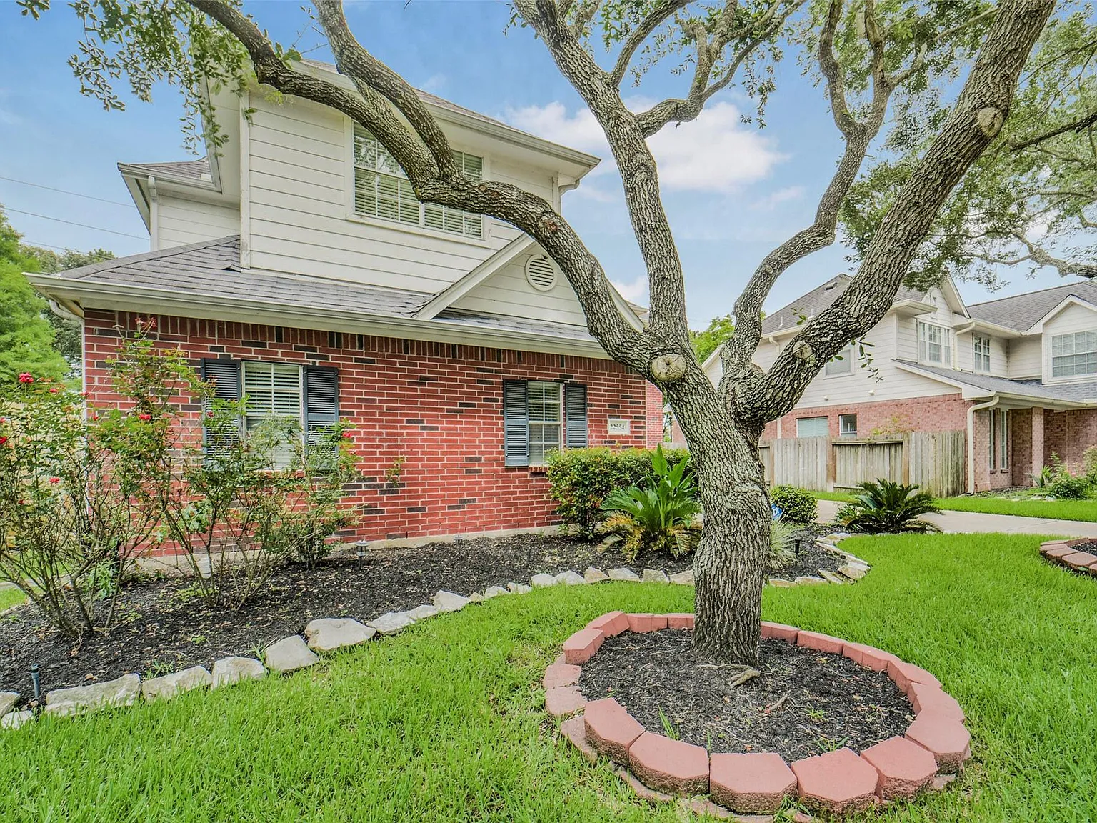 5 bed, 2.5 bath, 2993 sqft, $2,700 — Photo 4