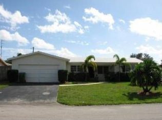 6560 SW 10th St, Pembroke Pines, FL 33023