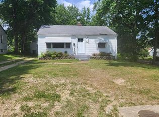 7701 Mallard Dr, Saint Louis, MO 63133