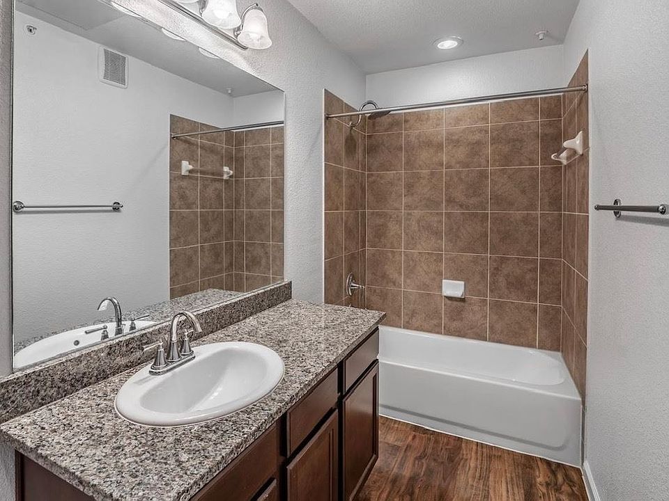 1023 W University Ave Apartment Rentals TX Zillow