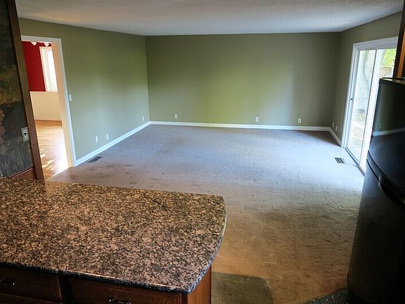 4th image of 16440 NE 21st Pl