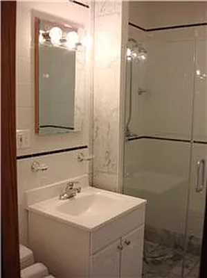 Rented by R New York | media 16