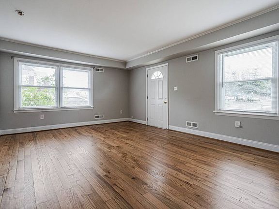 2nd image of 8619 Pioneer Dr