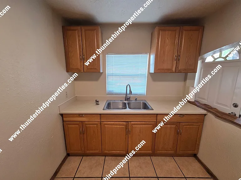 4700 Central Ave SW — Photo 4