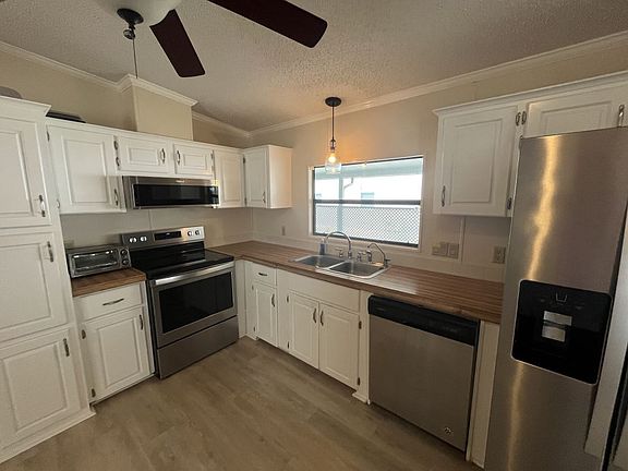 4th image of 1405 82nd Avenue Site #116