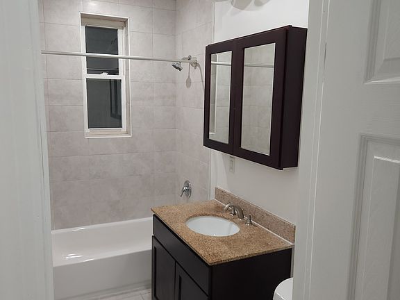 3rd image of 104 Glenwood Ave #103