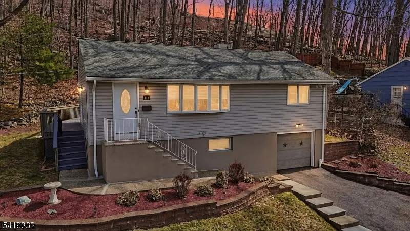 116 Rafkind Rd photo 1