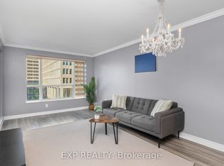889 Bay St #409, Toronto, ON M5S3K5