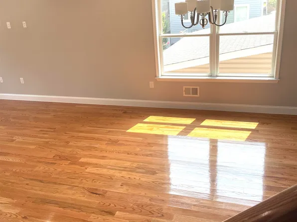 761 B 4th Street image 7 of 34