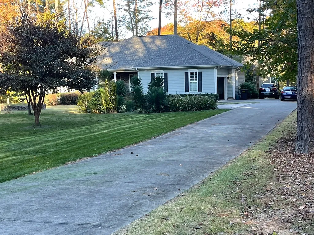 4 bed, 2760 sqft, $4,200 — Photo 4
