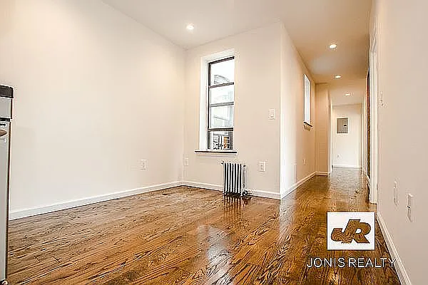 Rented by Jonis Realty | media 2