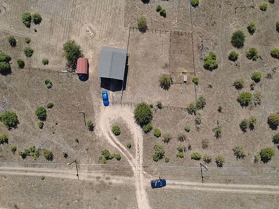 2nd image of 143 Spring Hollow Trl
