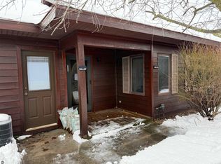 2154 Hammond Pl W, Traverse City, MI