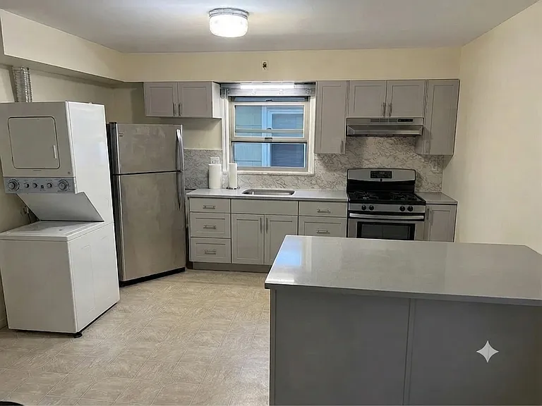 100 Hancock Ave — Photo 4