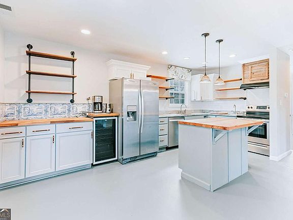 4th image of 716 Stevens Grove Church Rd