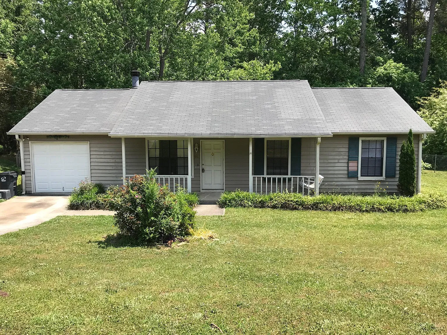 1988 Walden Park Dr photo 1