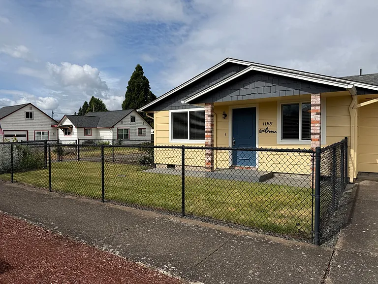 1198 55th Pl — Photo 2