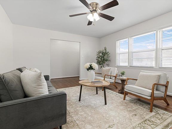 3rd image of 1982 Lawyers Rd