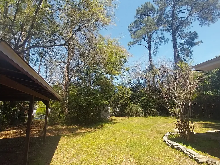 1428 Charlotte St — Photo 22