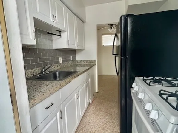 790 81st St #13, Miami Beach, FL 33141