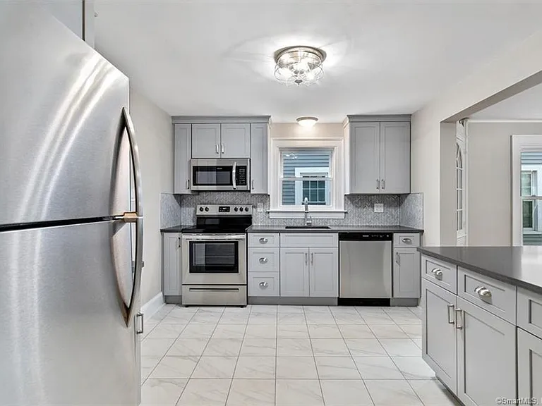 223 Townsend Ave #1 — Photo 16