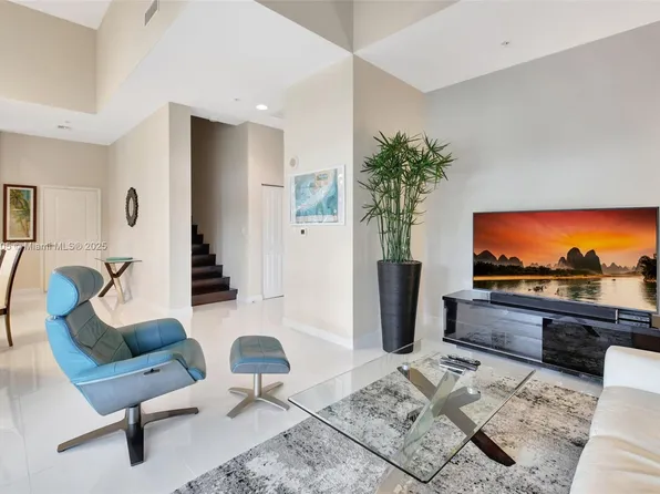 350 N Federal Hwy Townhouse 104S, Boynton Beach, FL 33435