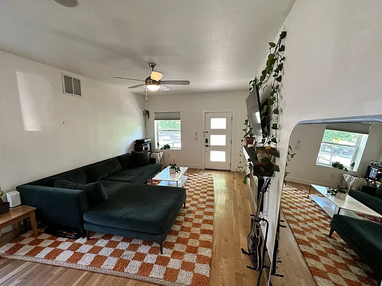 1337 E 33rd Ave — Photo 7
