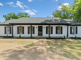 3384 S Mendenhall Rd, Memphis, TN 38115