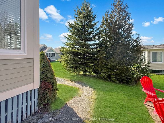 4th image of 34 Meadow View Ln
