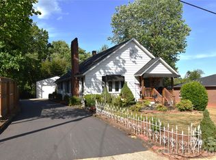 212 Sharon Ave NW, Lenoir, NC 28645