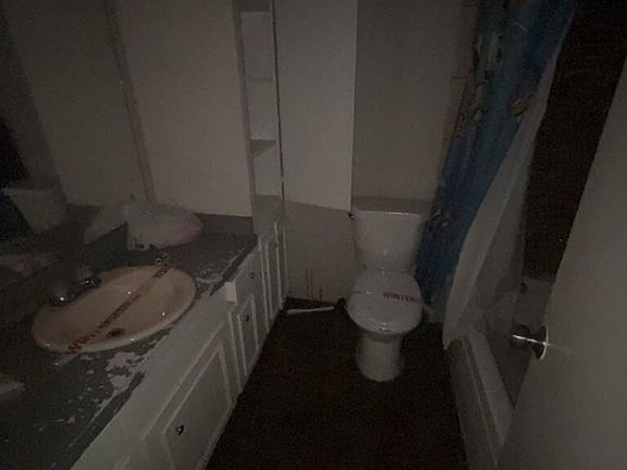 4th image of 3144 Fleetwood Dr