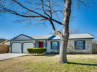 628 S Walnut Creek Dr, Mansfield, TX 76063