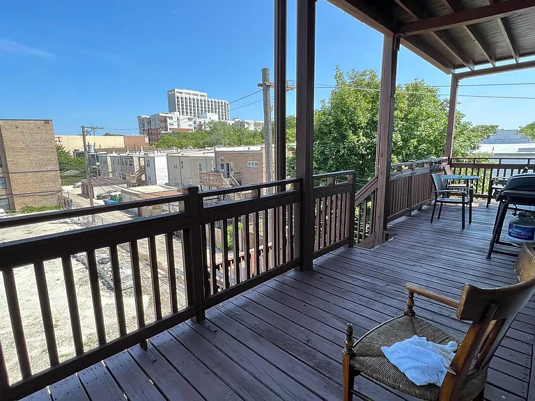 6529 N Lakewood Ave #3 — Photo 10