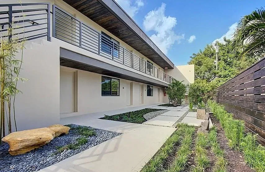 1 bed, 650 sqft, $1,800 — Photo 2
