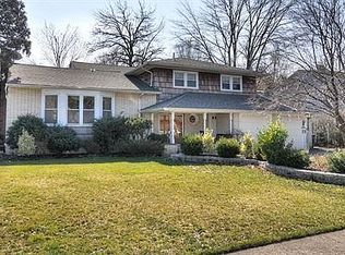 10 Mohawk Dr, Springfield, NJ 07081