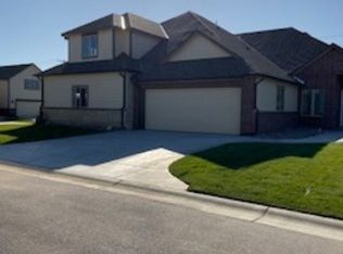 818 McCloud Cir UNIT 305, Andover, KS 67002