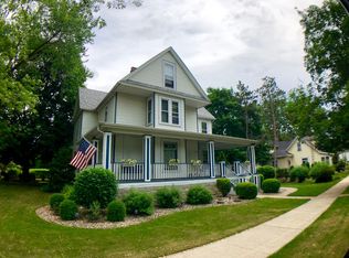 424 N Locust St, Momence, IL 60954
