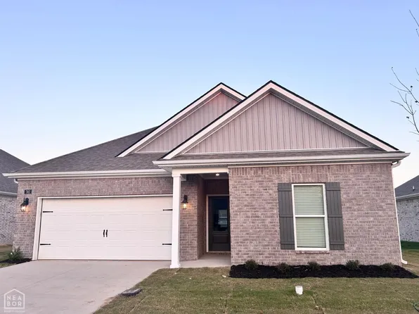 742 Edgemont Dr, Jonesboro, AR 72401