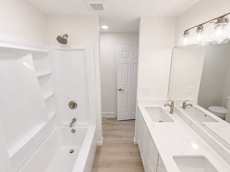 509 Forsythia Ln — Photo 8