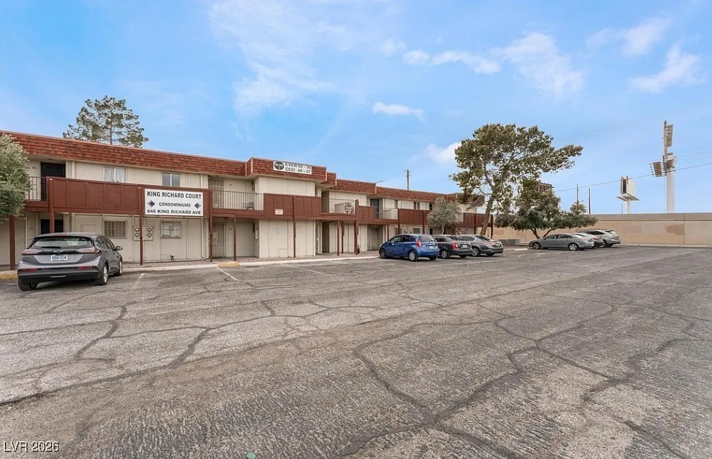 2 bed, 2.0 bath, 862 sqft, $1,100 — Photo 1
