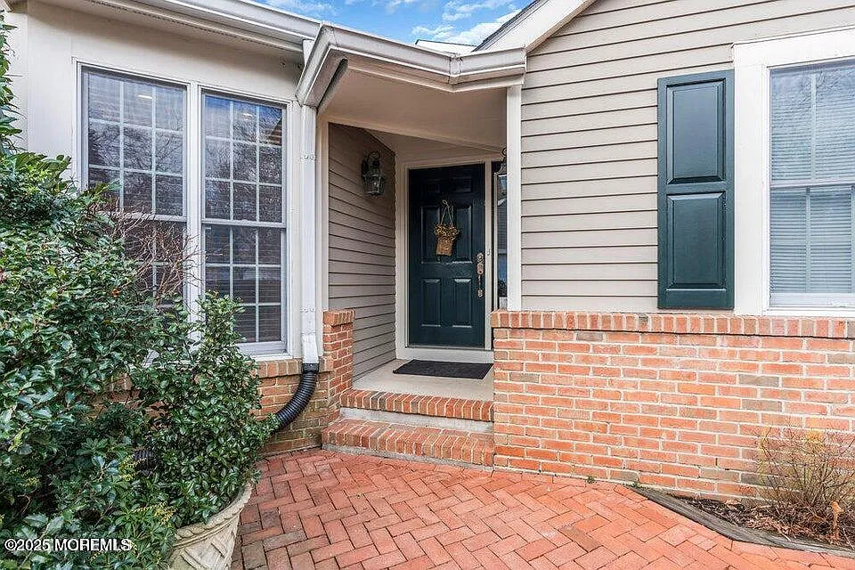 3 bed, 3.5 bath, 3102 sqft, $6,000 — Photo 2