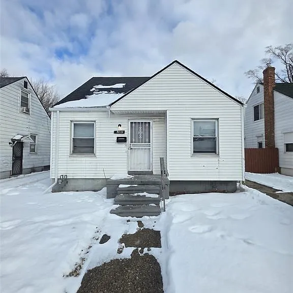 19710 Lamont St — Photo 1
