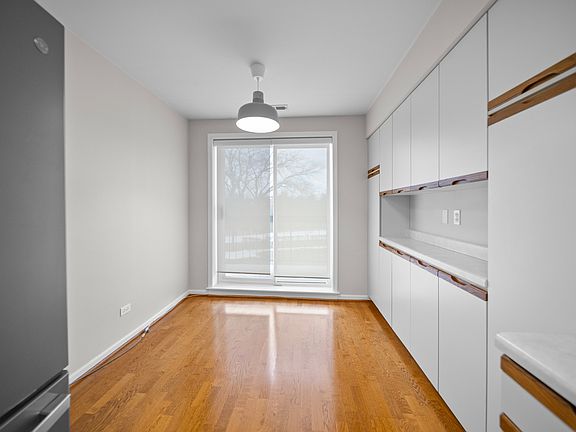 5th image of 501 Lake Hinsdale Dr APT 207