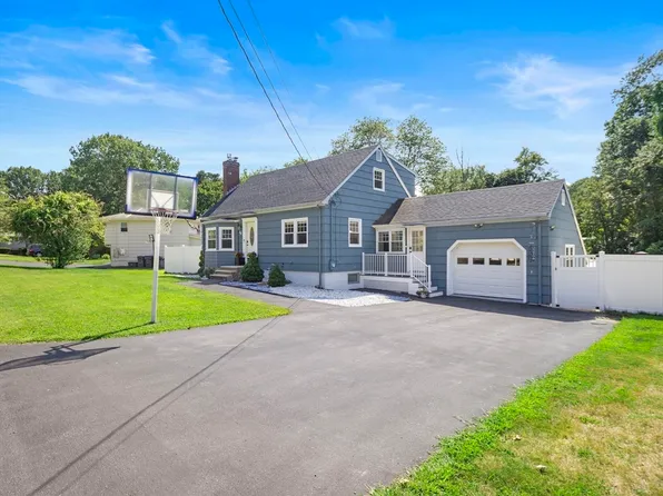 38 Butternut Ln, Methuen, MA 01844