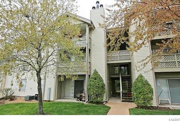 1st image of 1205 Mangrove Ln APT 9